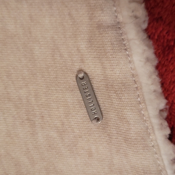 NWOT - SHERPA Lined Vest, WOW!! - Picture 11 of 15